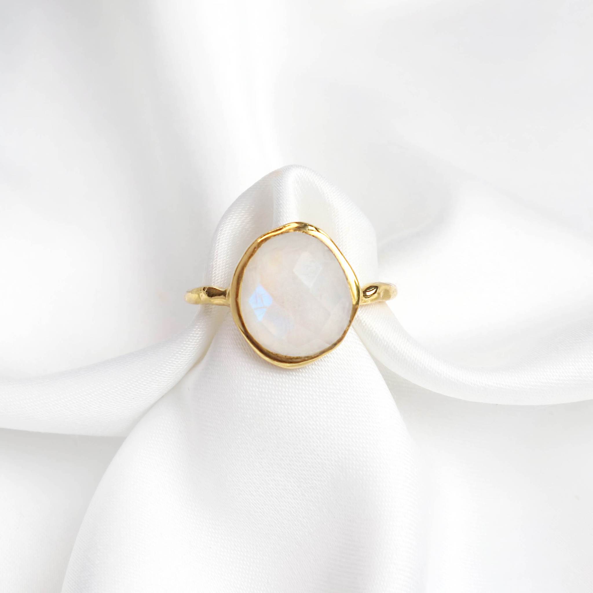 Irregular Moonstone Ring (Gold)