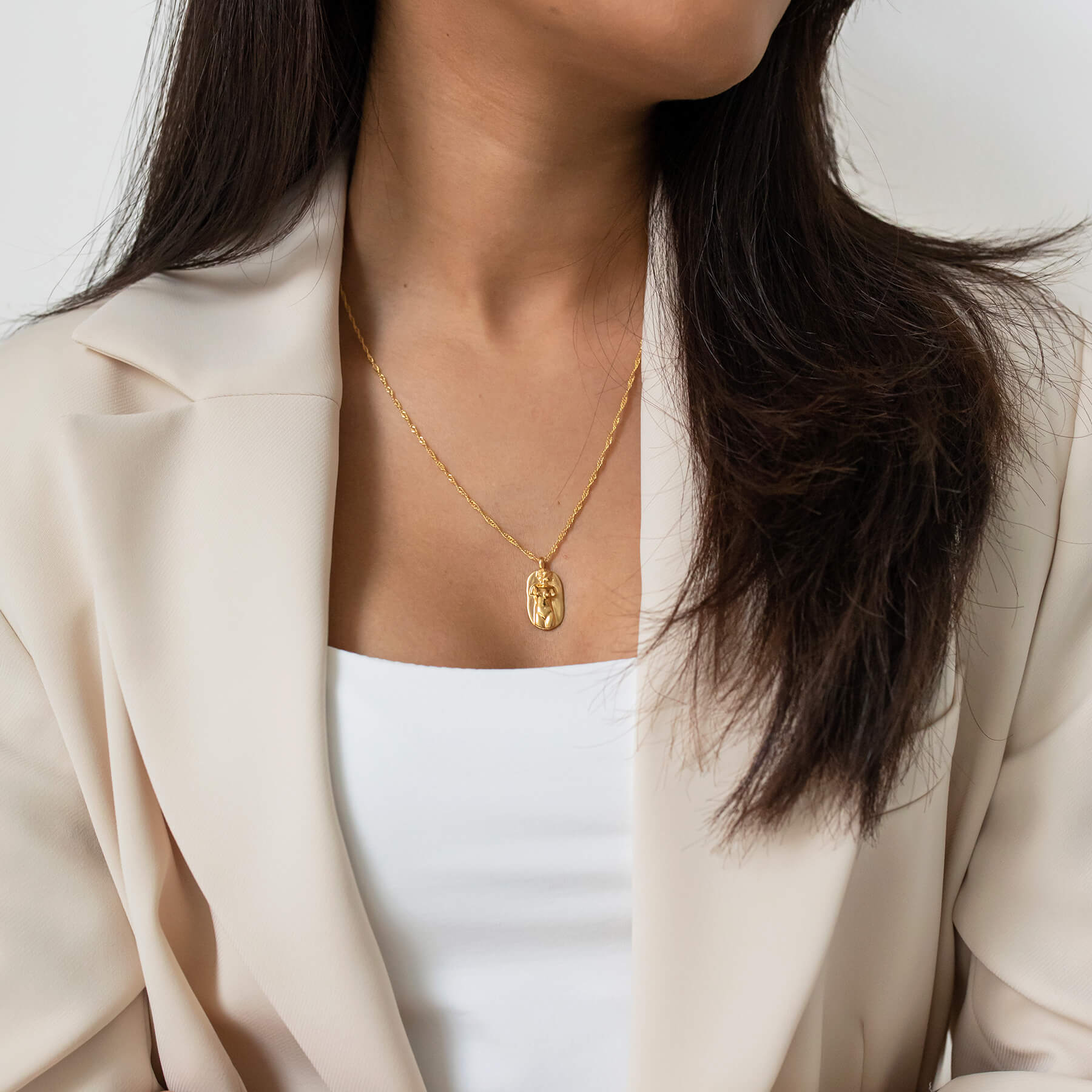 Womens gold necklace with pendant inspired by Aphrodite – 18k gold plated hypoallergenic jewellery by Rani and Co