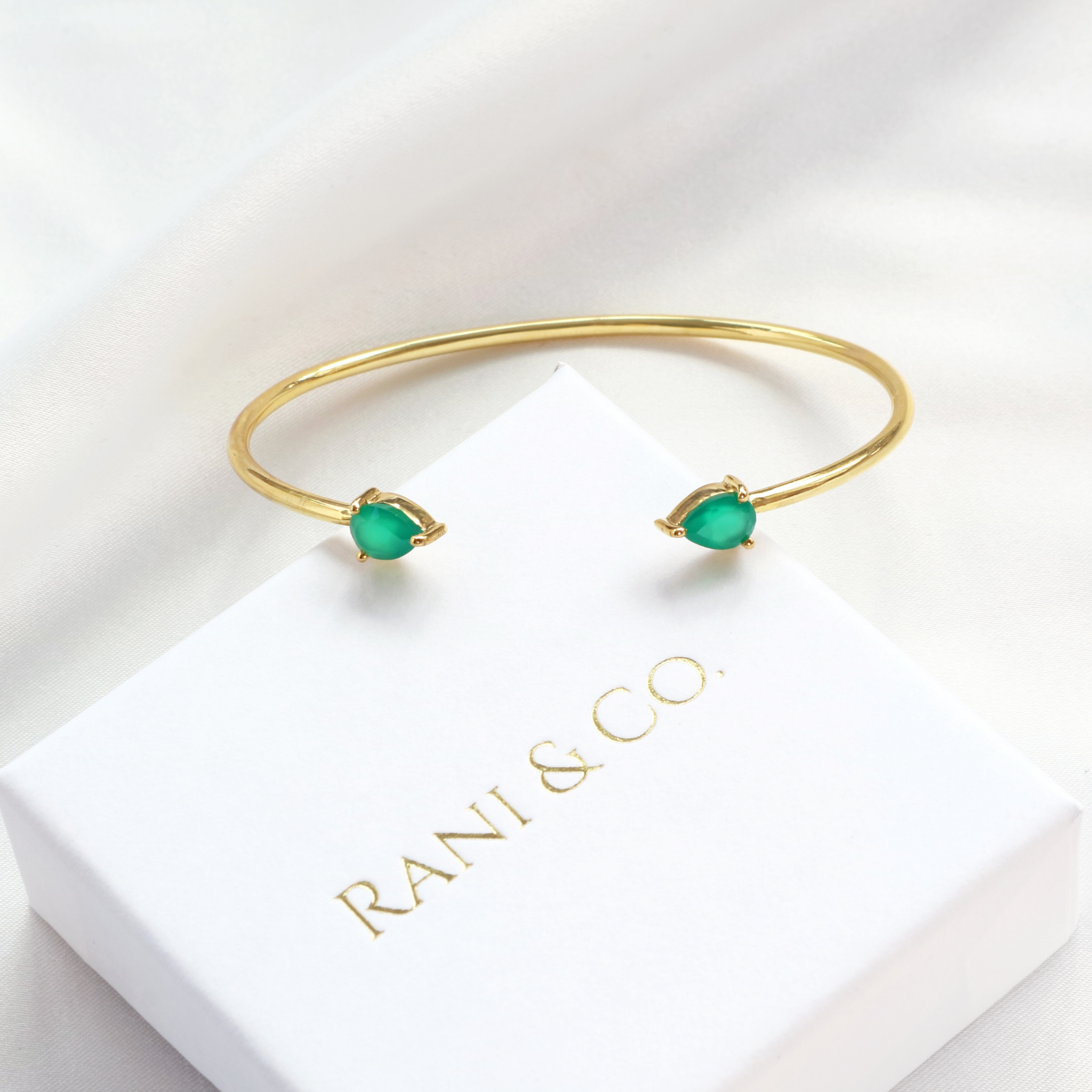 18k gold plated womens style – green onyx adjustable cuff bracelet gold jewellery by Rani and Co