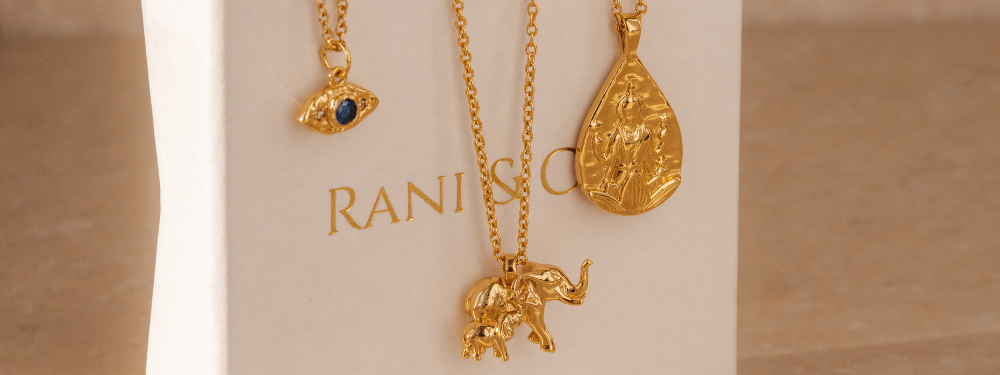 Top 5 Thoughtful Pieces For Gifting
