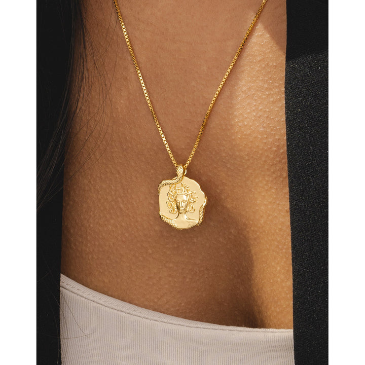 Medusa Necklace (Gold)