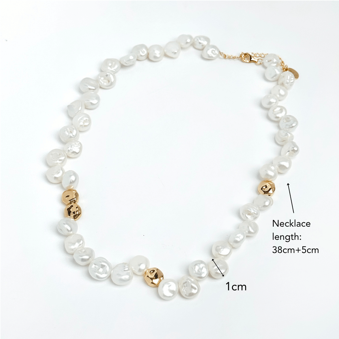 Round Pearl Gold Necklace (Sample)