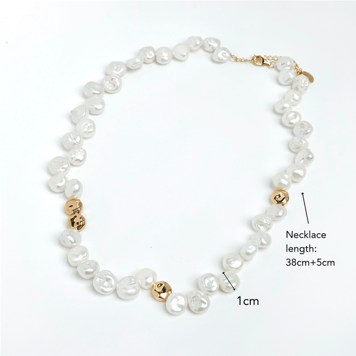 Round Pearl Gold Necklace (Sample)