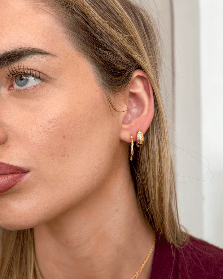 Gold hoop earrings 20mm with 3 cubic zirconia stars – trendy celestial fashion accessories