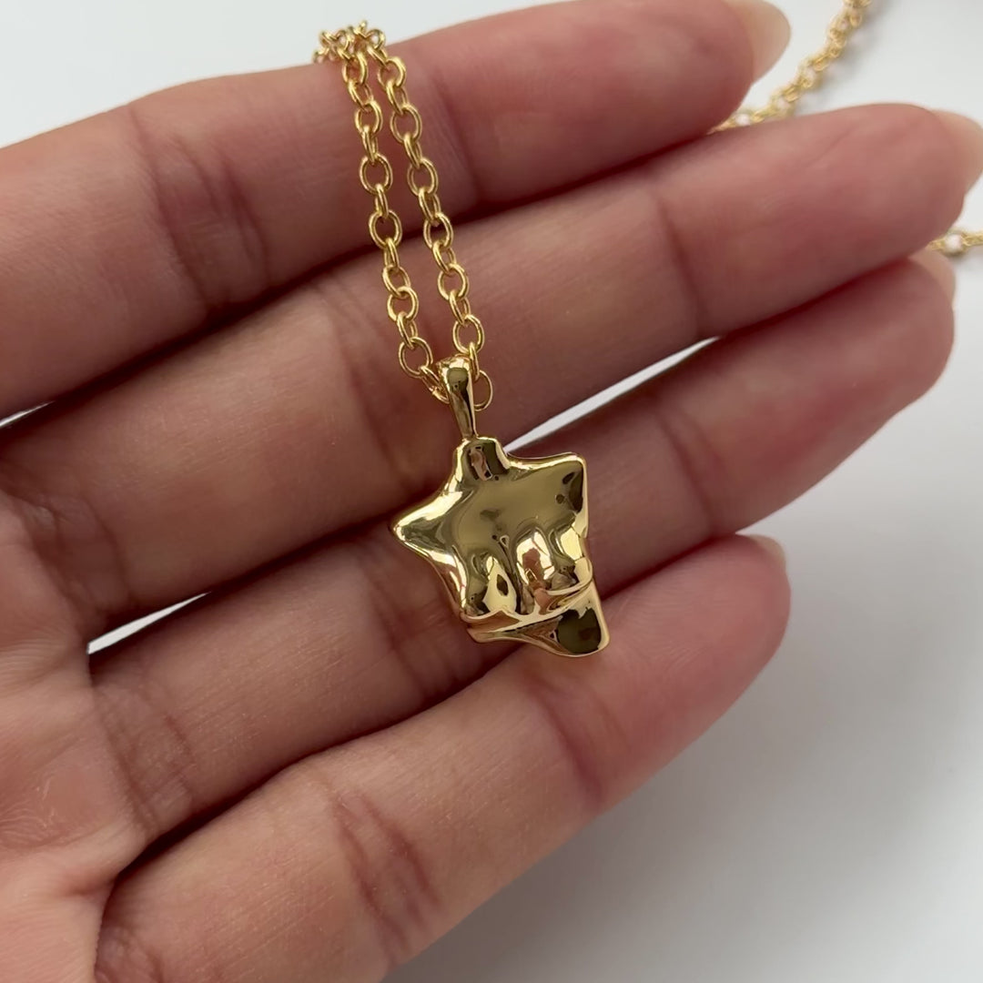 Female Body Necklace (Defect)