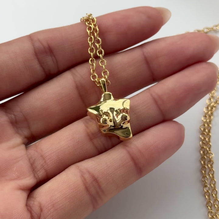 Female Body Necklace (Defect)