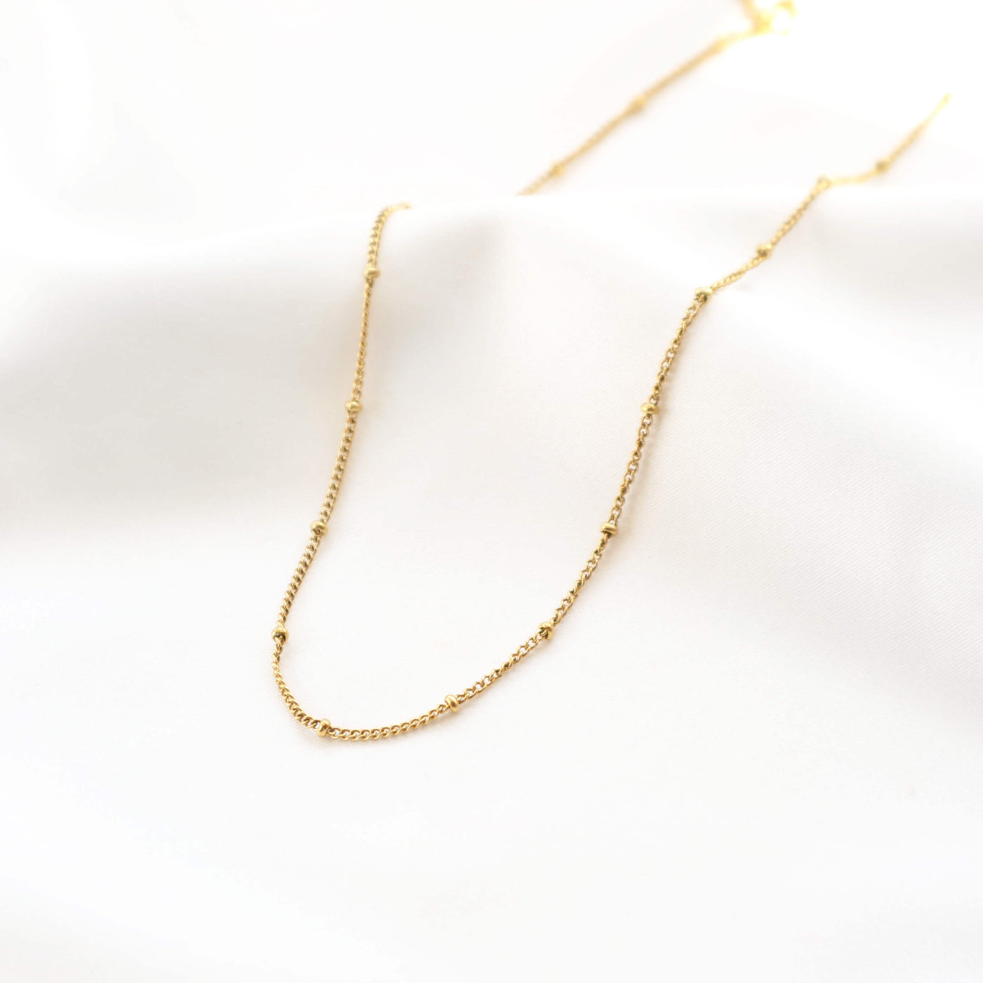 Simple thin gold chain sale