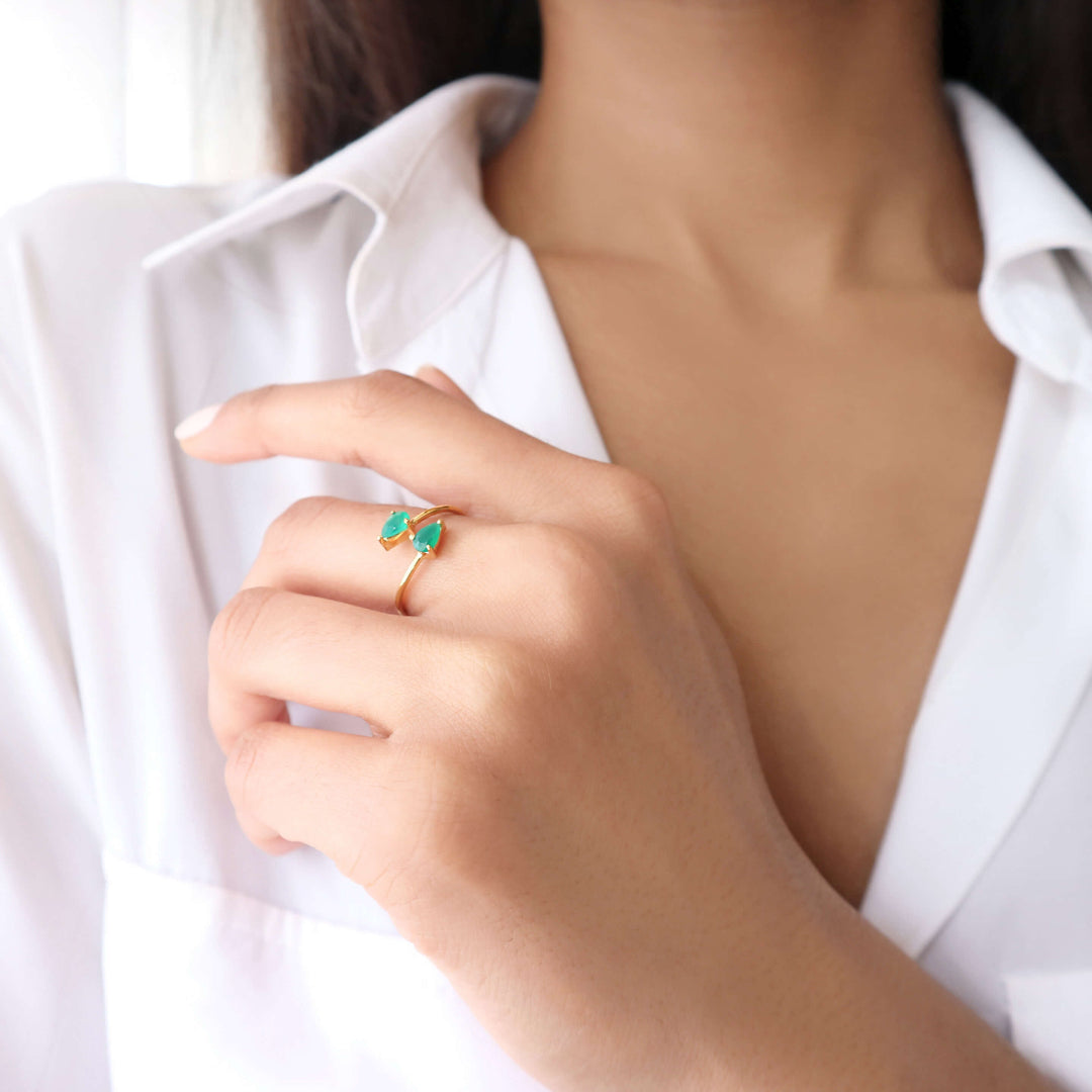 Green Onyx Teardrop Ring (Gold)